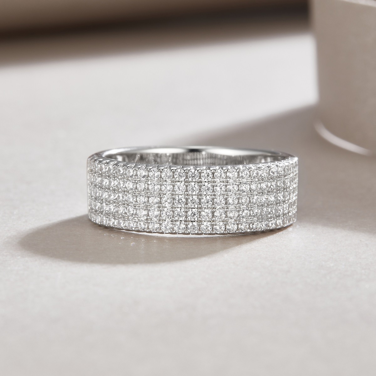 Light High End S925 Silver Moissanite Ring for Women